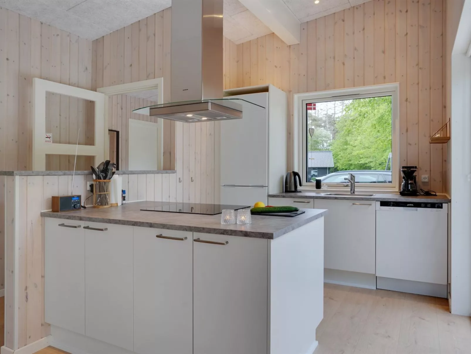 "Huni" - 100m from the sea-Binnen
