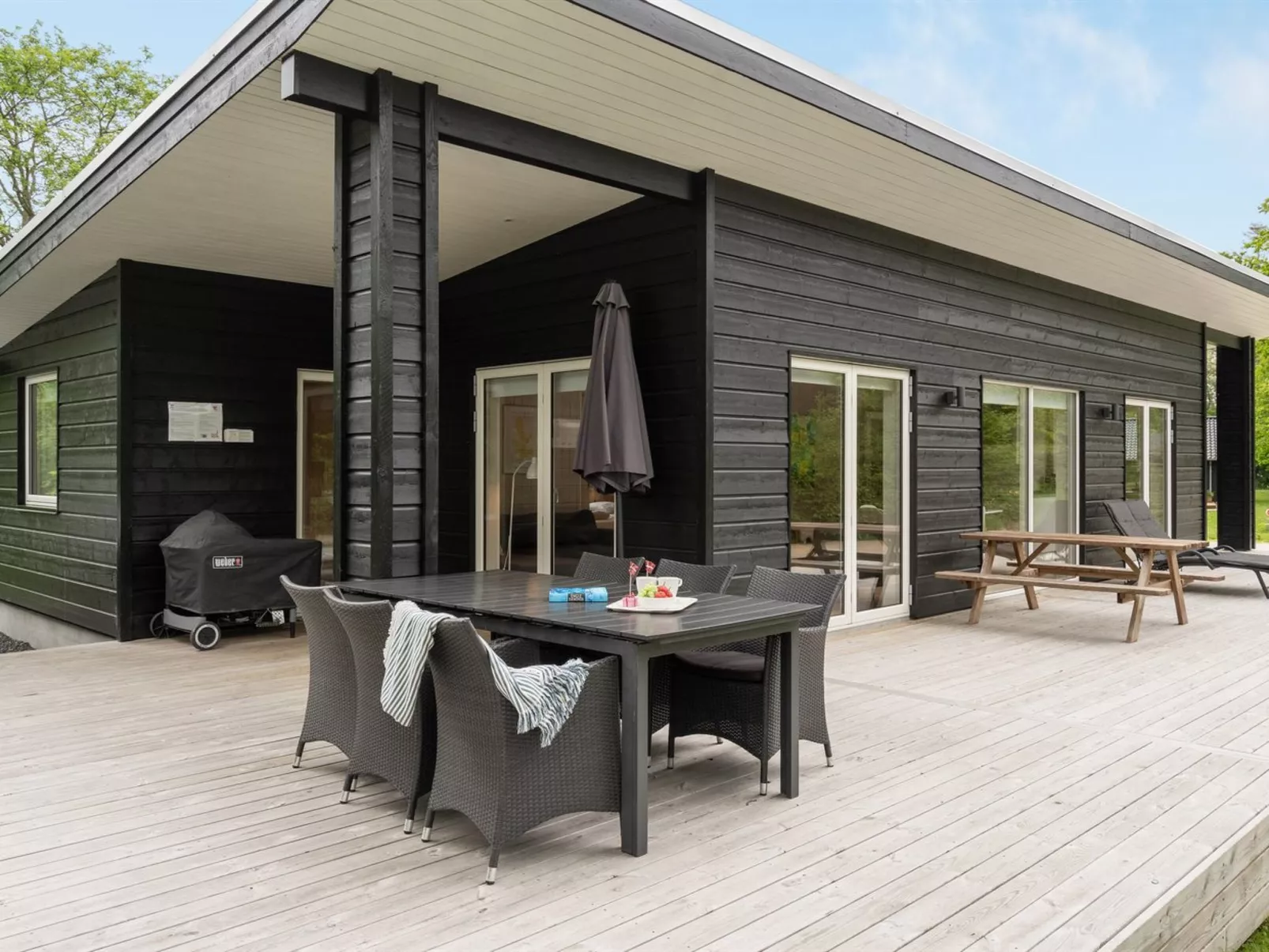 "Huni" - 100m from the sea-Buiten