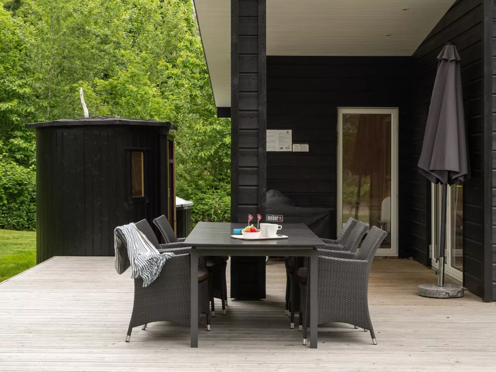 "Huni" - 100m from the sea-Buiten