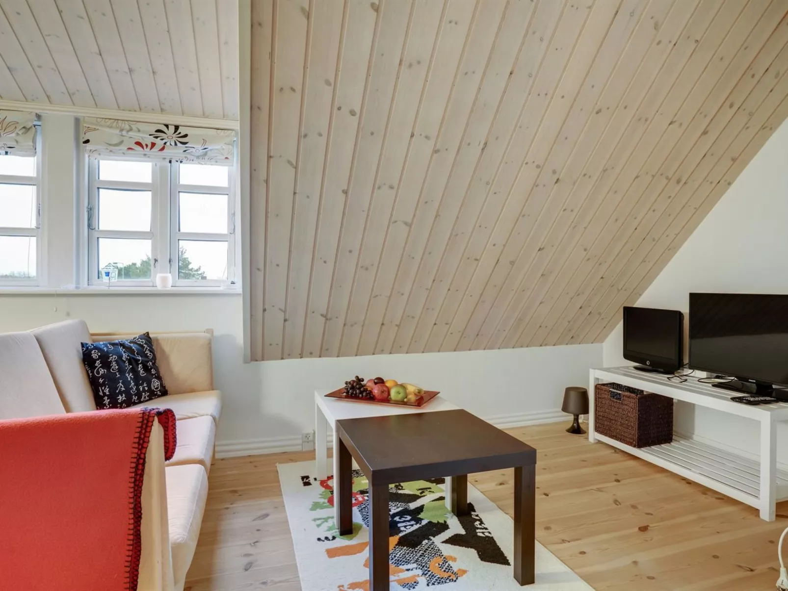 "Aagot" - 850m from the sea-Binnen