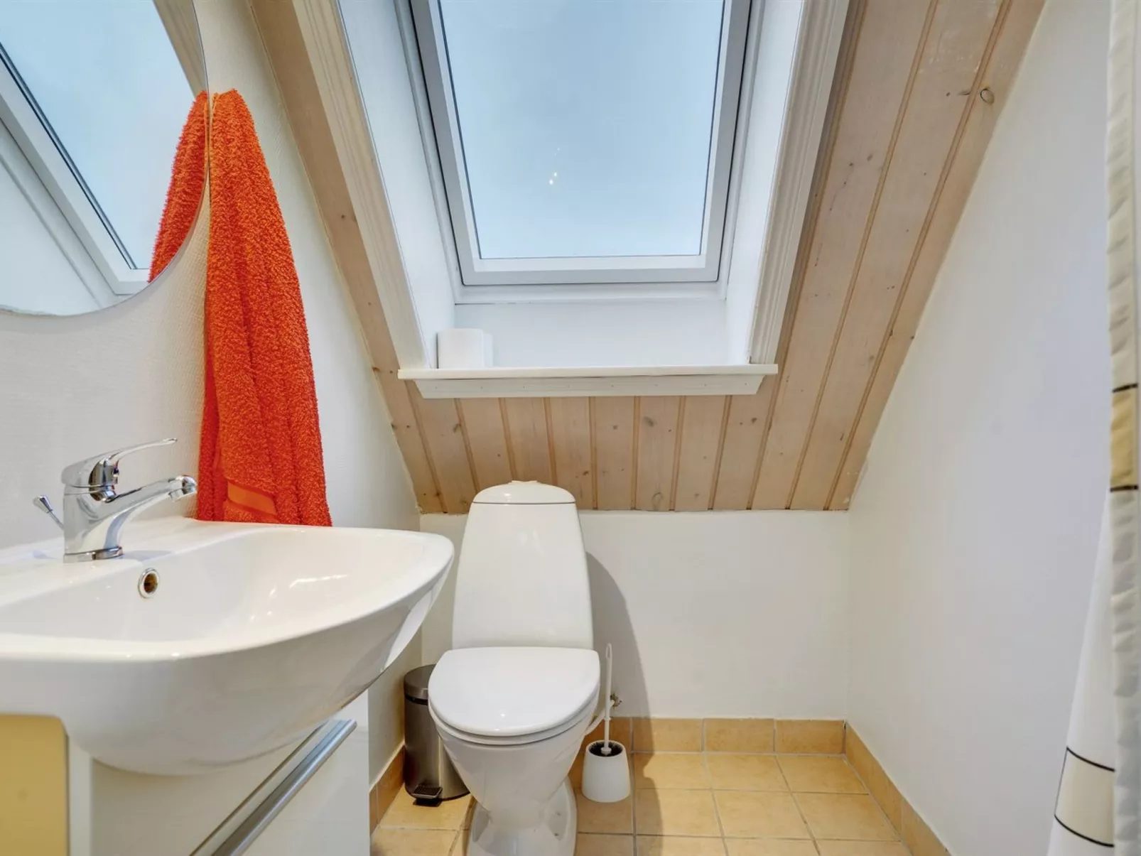 "Aagot" - 850m from the sea-Binnen