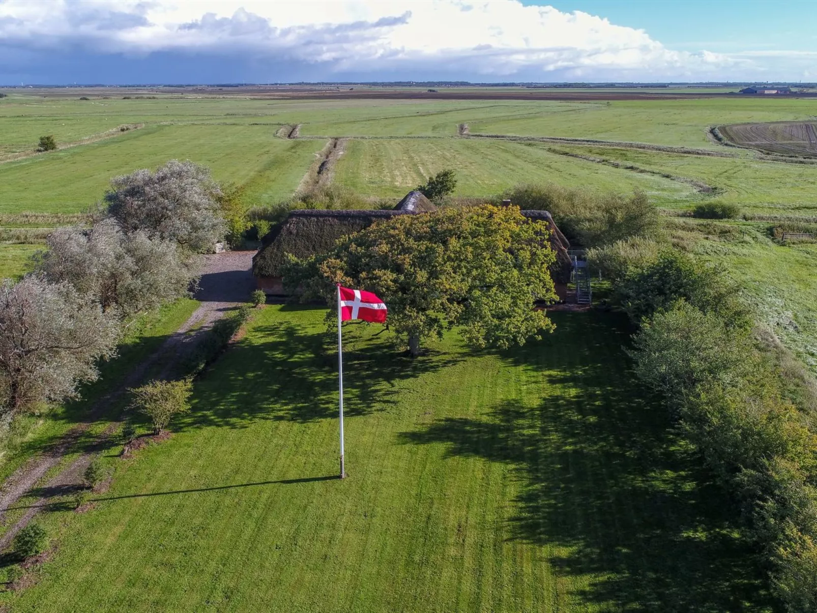 "Knut" - 10km from the sea-Binnen