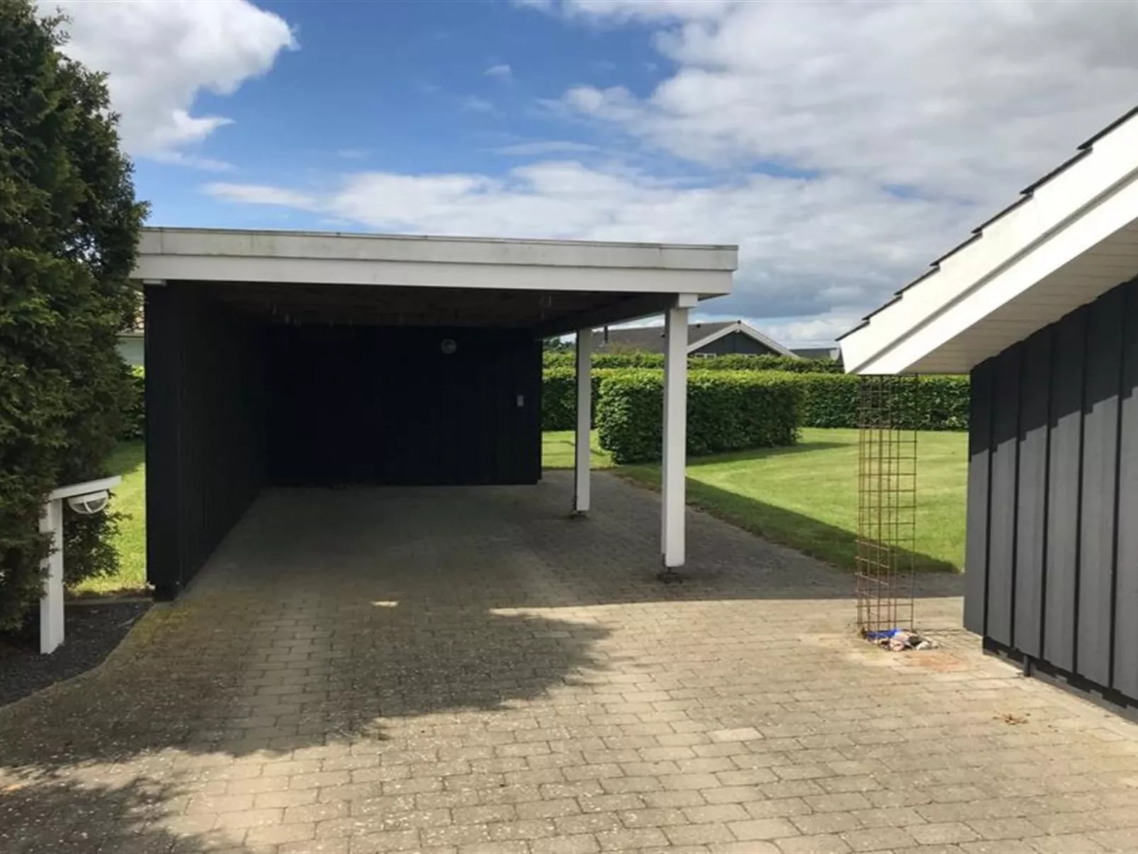 "Arnod" - 400m from the sea-Buiten