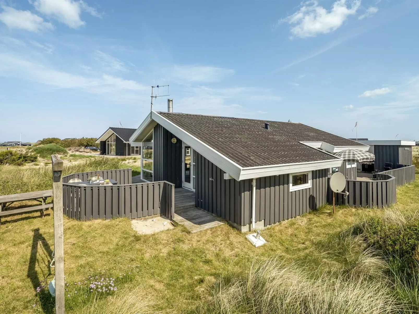 "Laurentius" - 300m from the sea-Buiten
