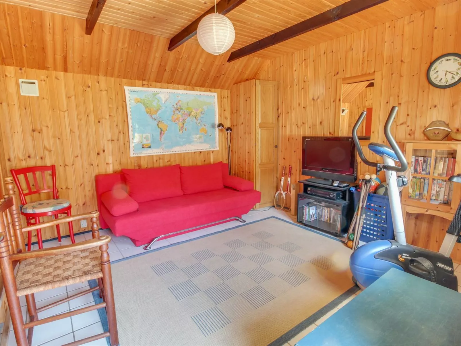 "Eghil" - 1.5km from the sea-Binnen