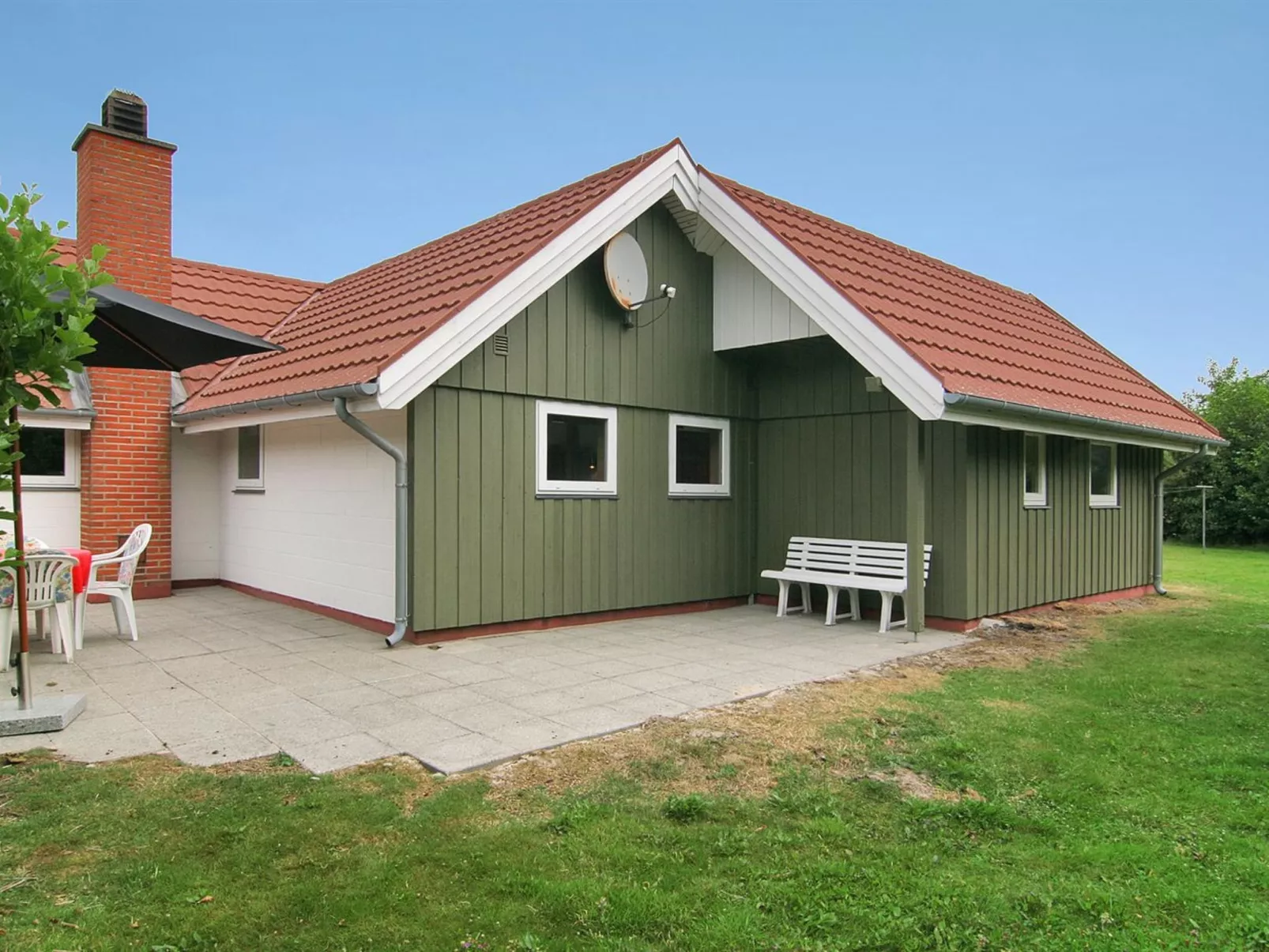 "Eghil" - 1.5km from the sea-Buiten