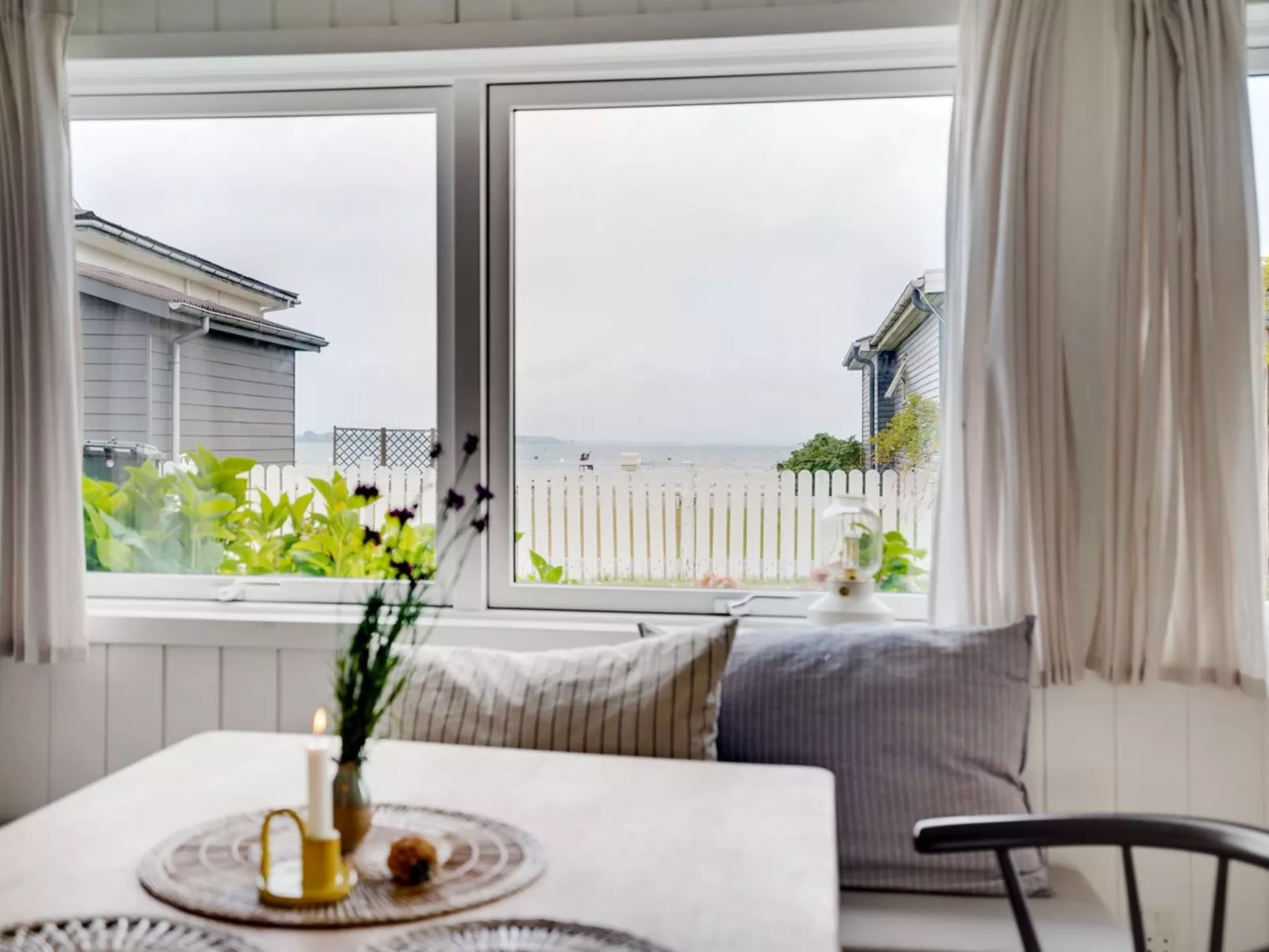 "Pedersen" - 50m from the sea-Binnen