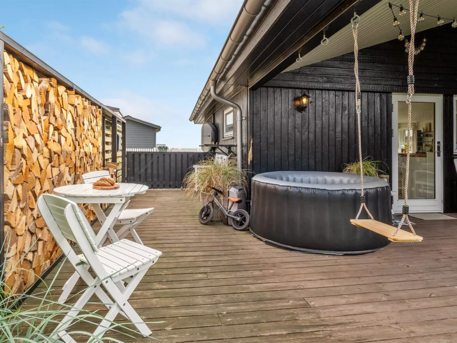 "Pedersen" - 50m from the sea-Binnen