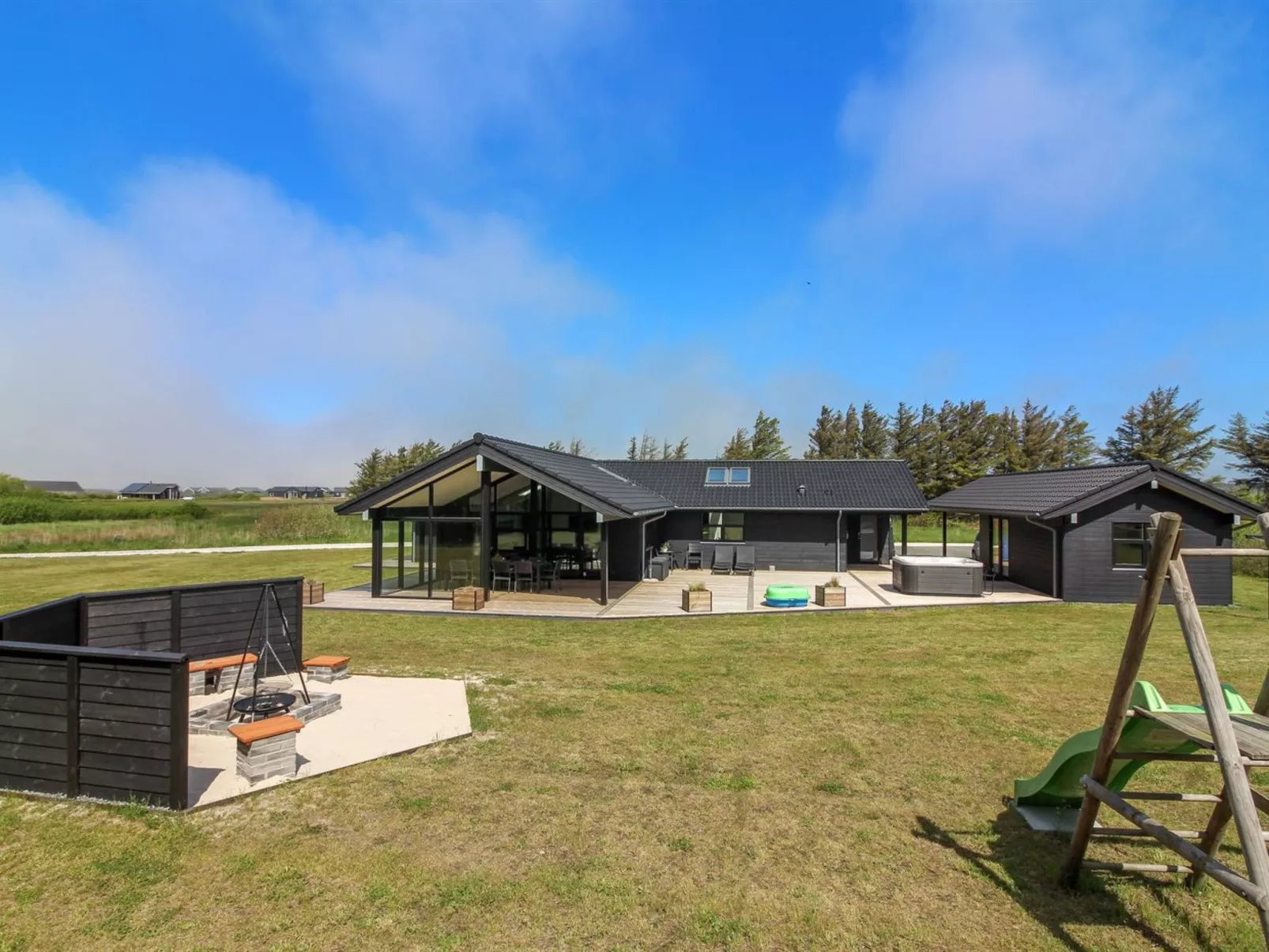 "Amitola" - 700m from the sea-Buiten
