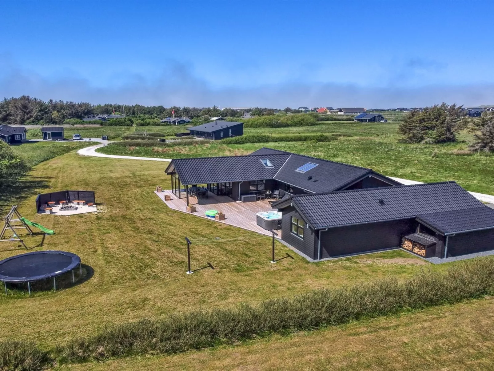 "Amitola" - 700m from the sea-Buiten
