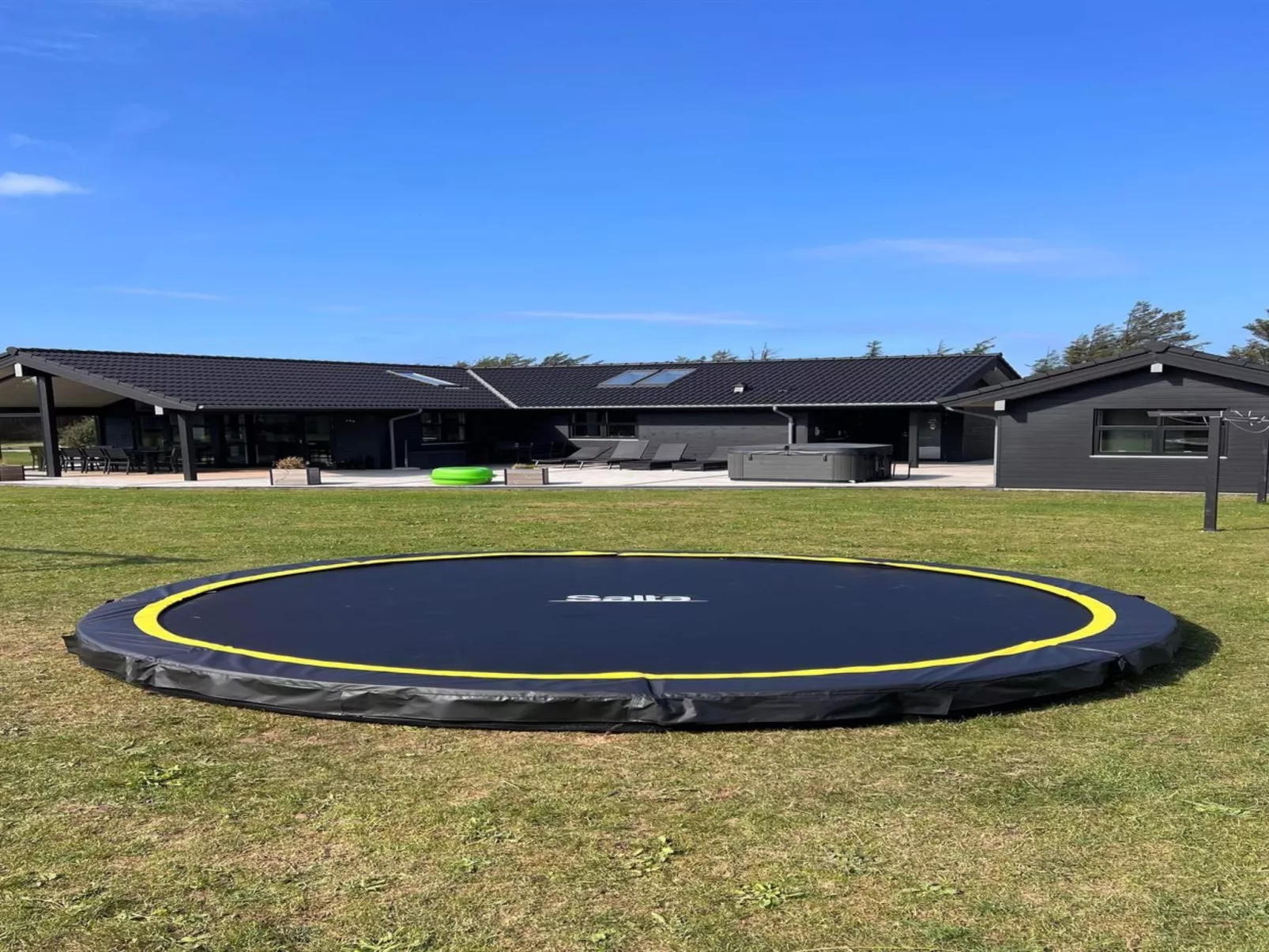 "Amitola" - 700m from the sea-Buiten