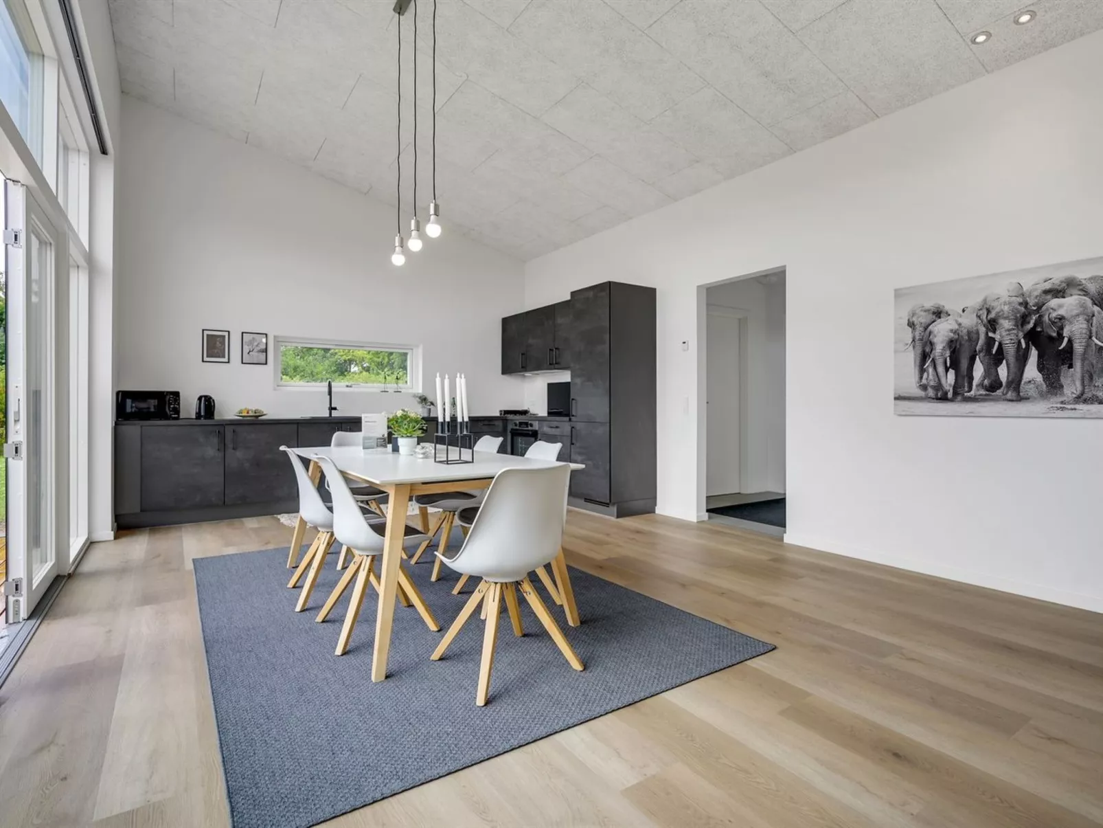 "Aatami" - 500m from the sea-Binnen