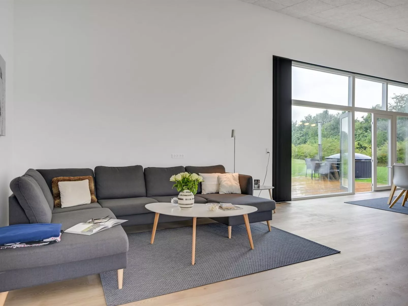 "Aatami" - 500m from the sea-Binnen