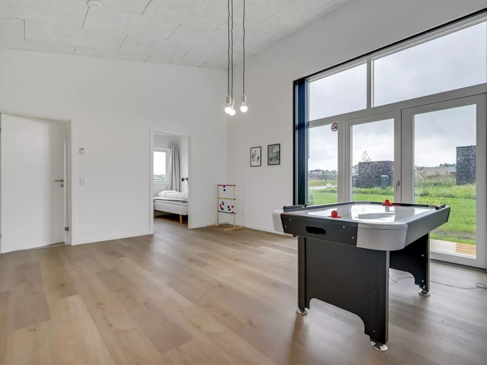 "Aatami" - 500m from the sea-Binnen