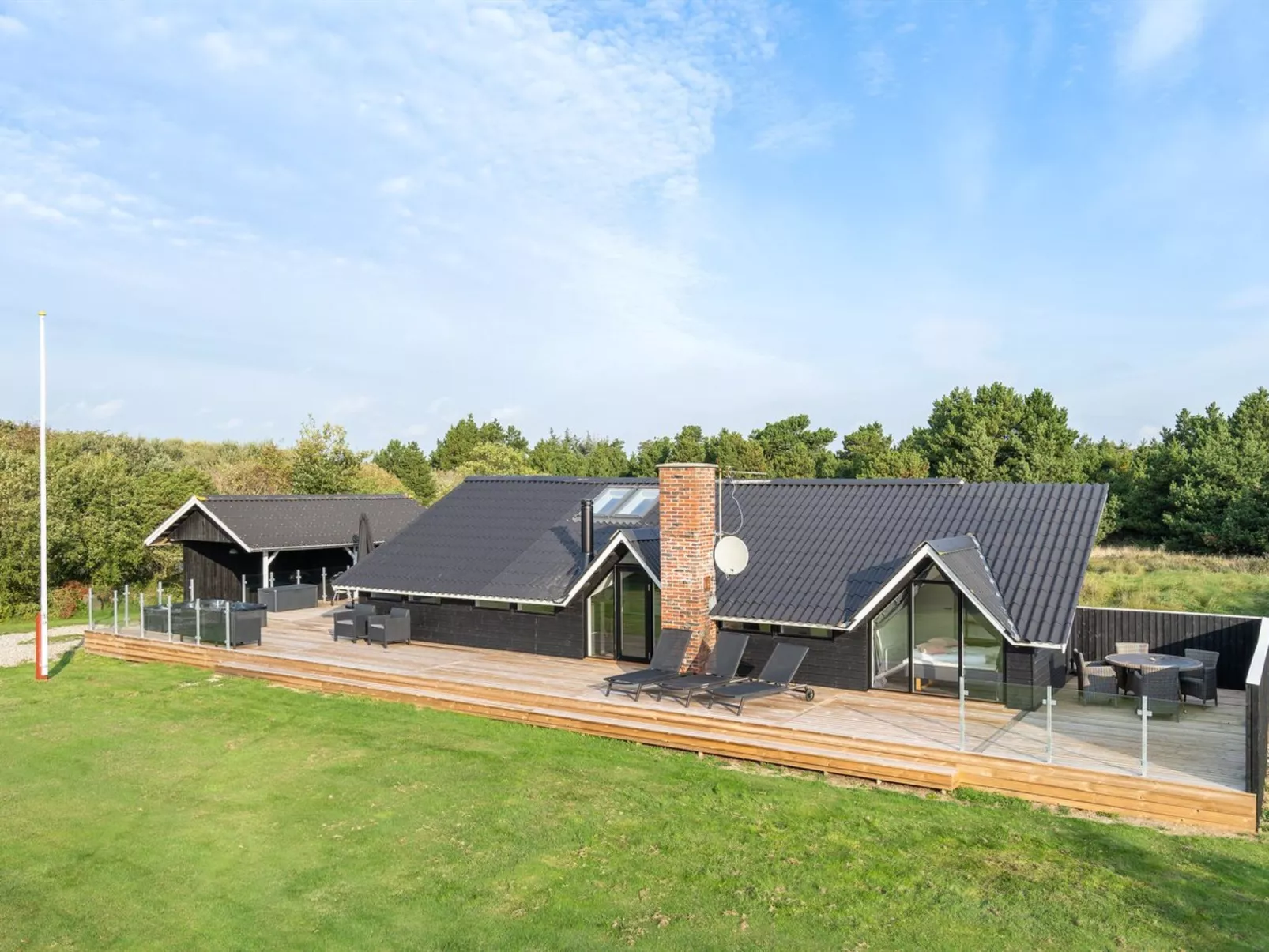 "Ellenora" - 1km from the sea-Buiten