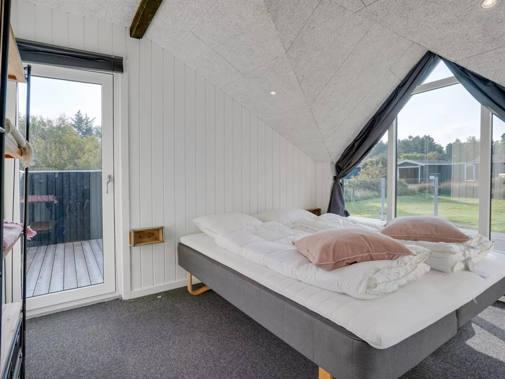 "Ellenora" - 1km from the sea-Binnen