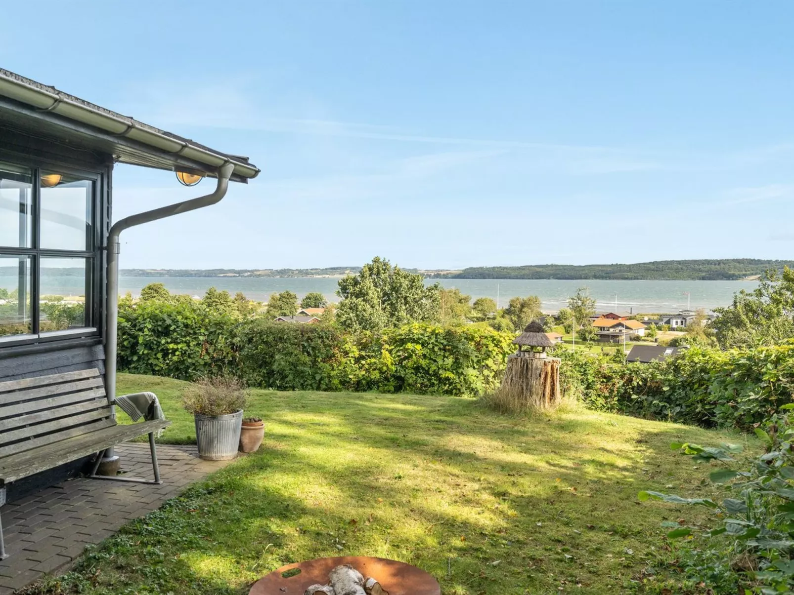 "Stjerne" - 300m from the sea-Buiten