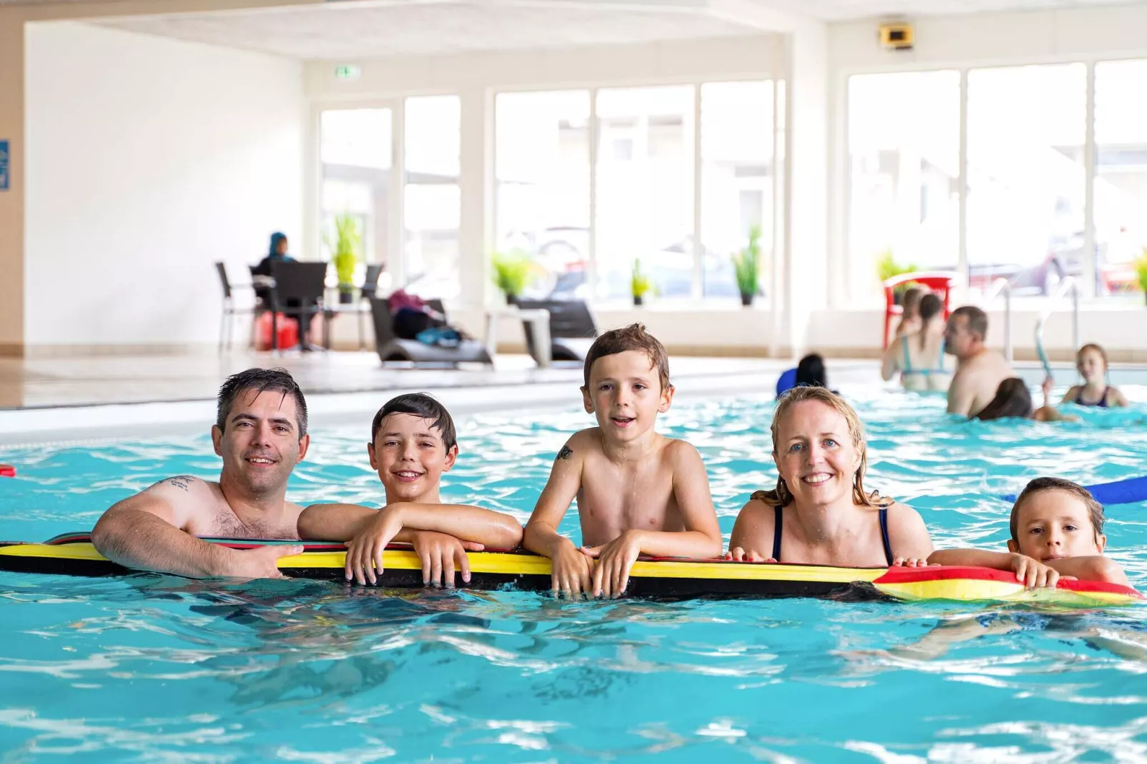 6 persoons vakantie huis op een vakantie park in Ringkøbing-Zwembad