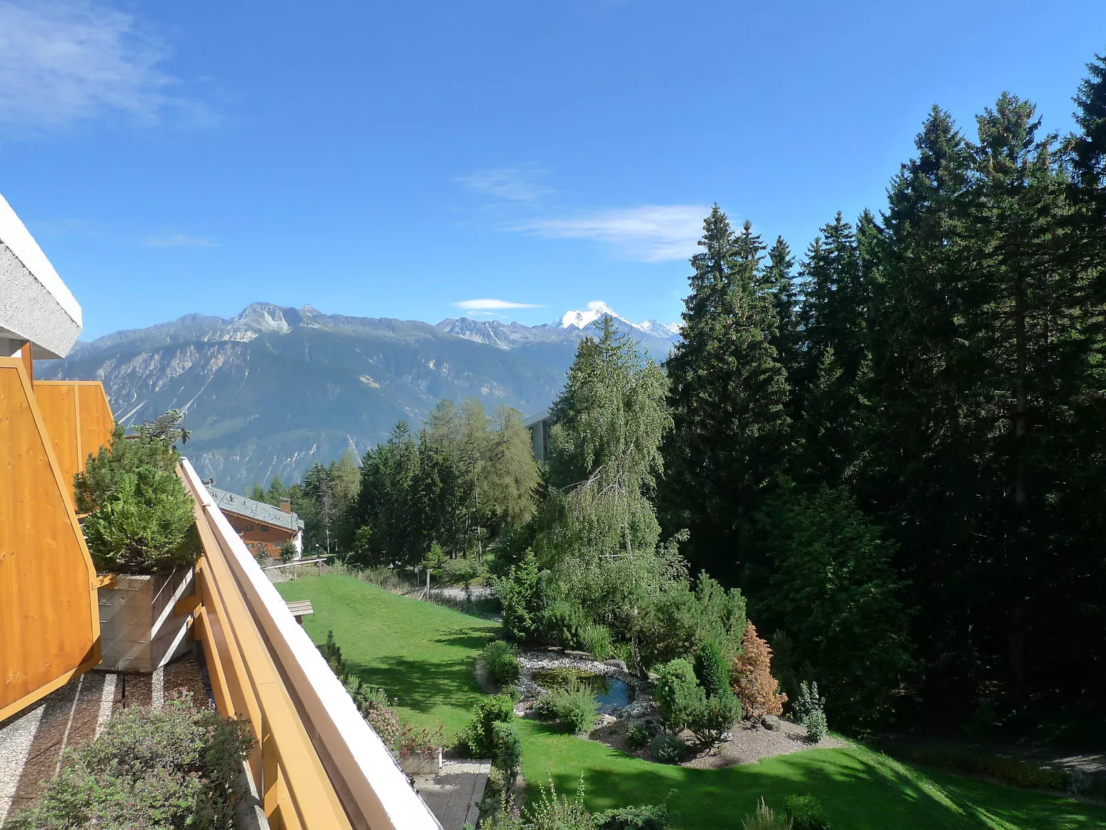 Terrasse des Alpes-Buiten