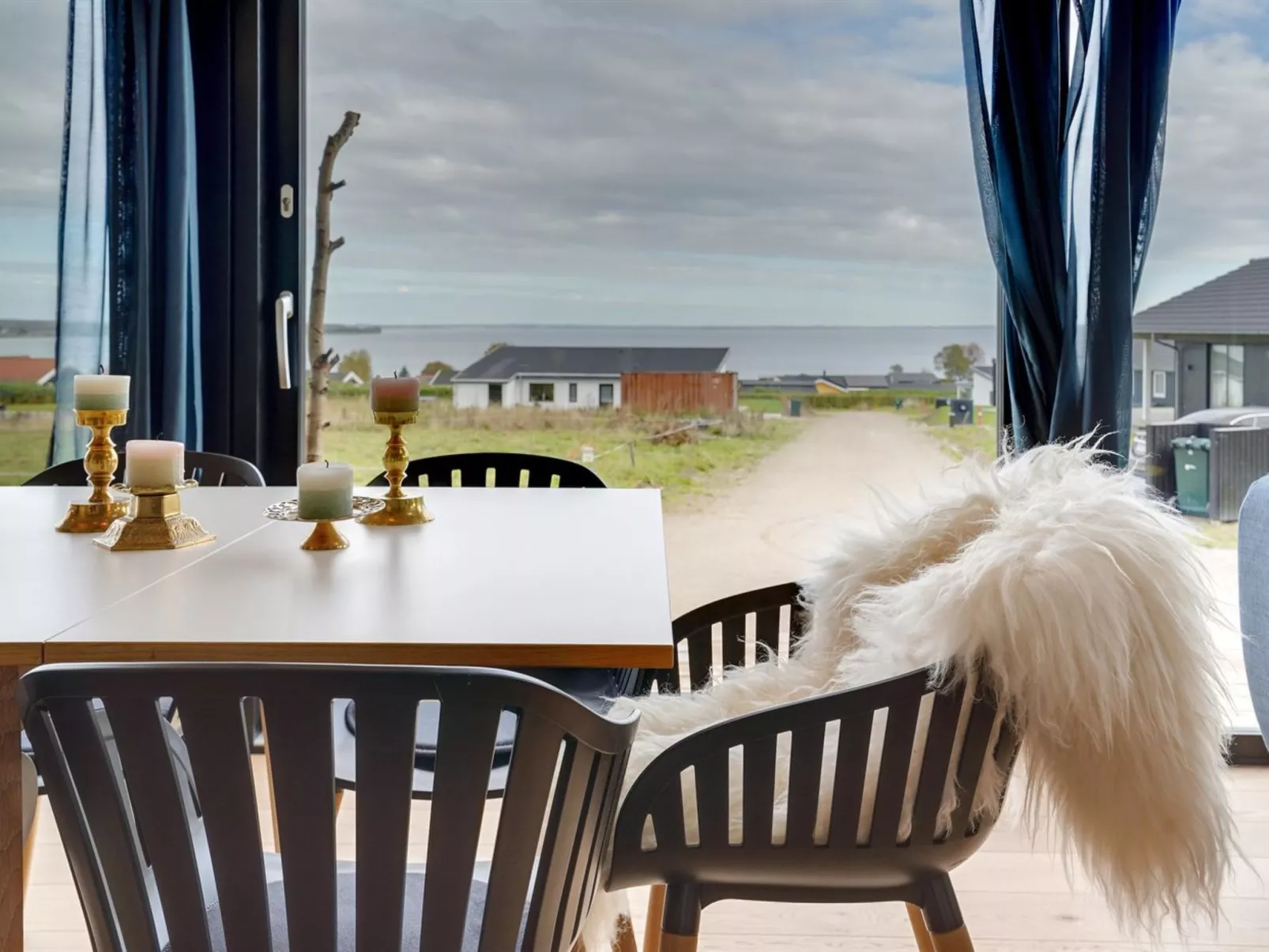 "Gunborg" - 400m from the sea-Binnen