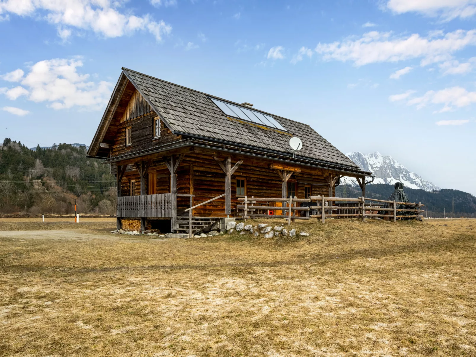 Steiners Blockhütte-Buiten