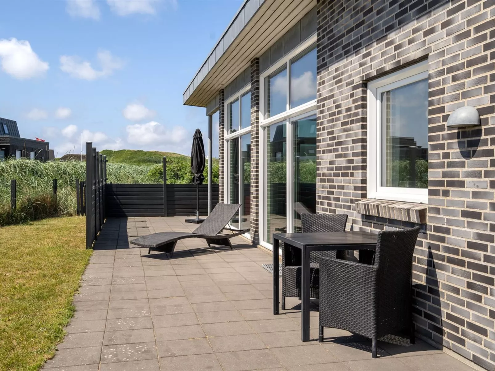 "Synthia" - 300m from the sea-Buiten