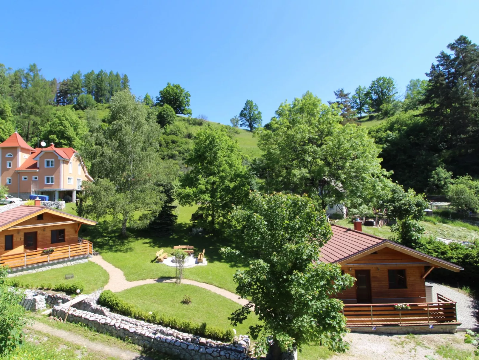 Bečov nad Teplou 1-Buiten