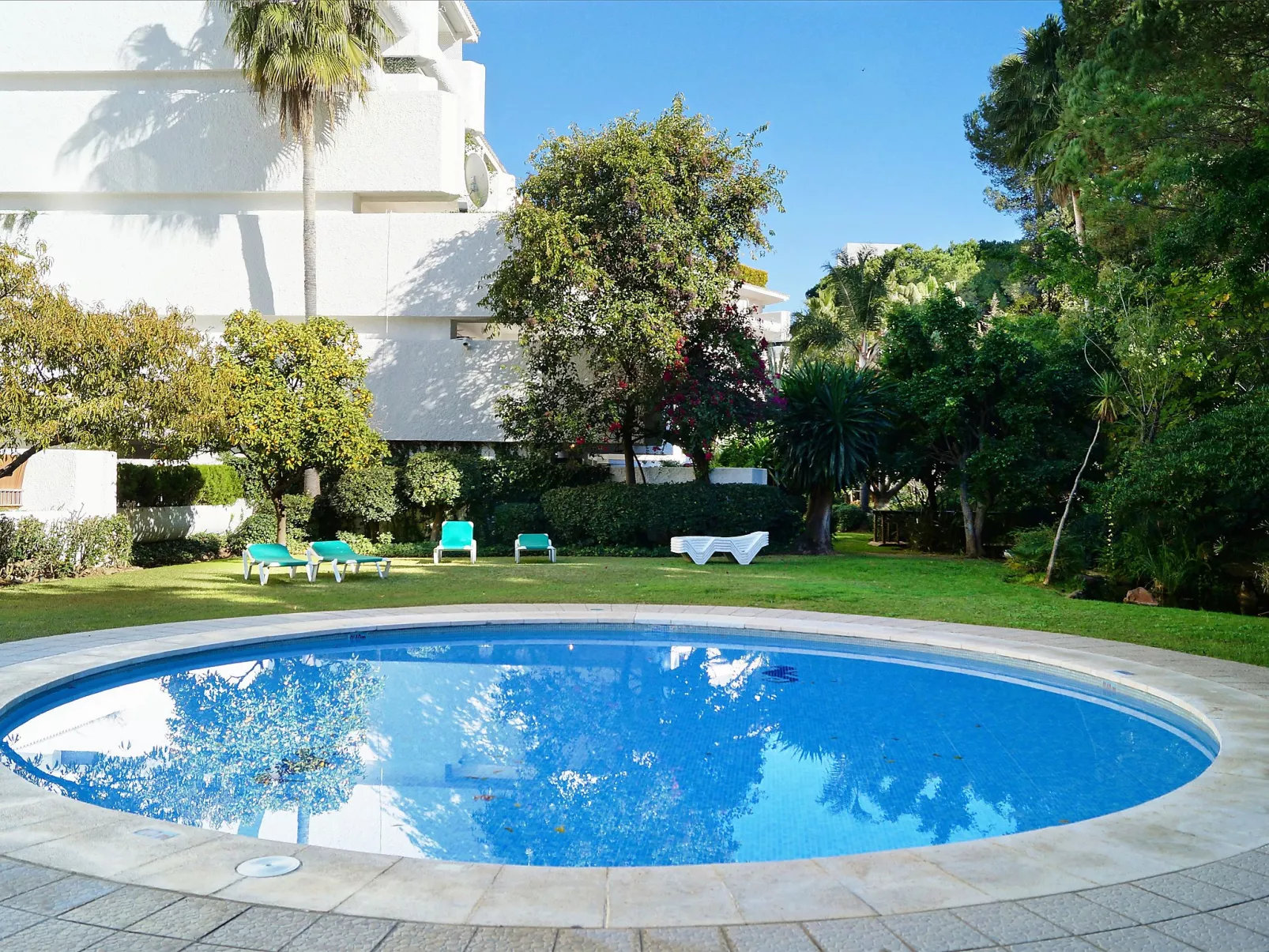 Jardines del Mar-Buiten