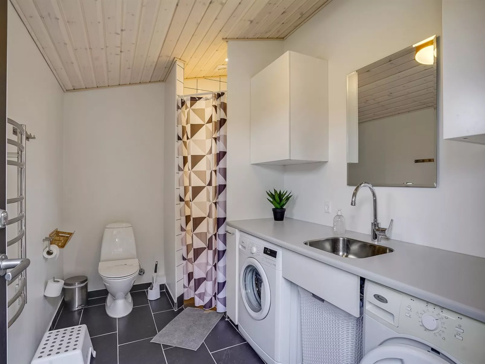 "Sighref" - 300m from the sea-Binnen