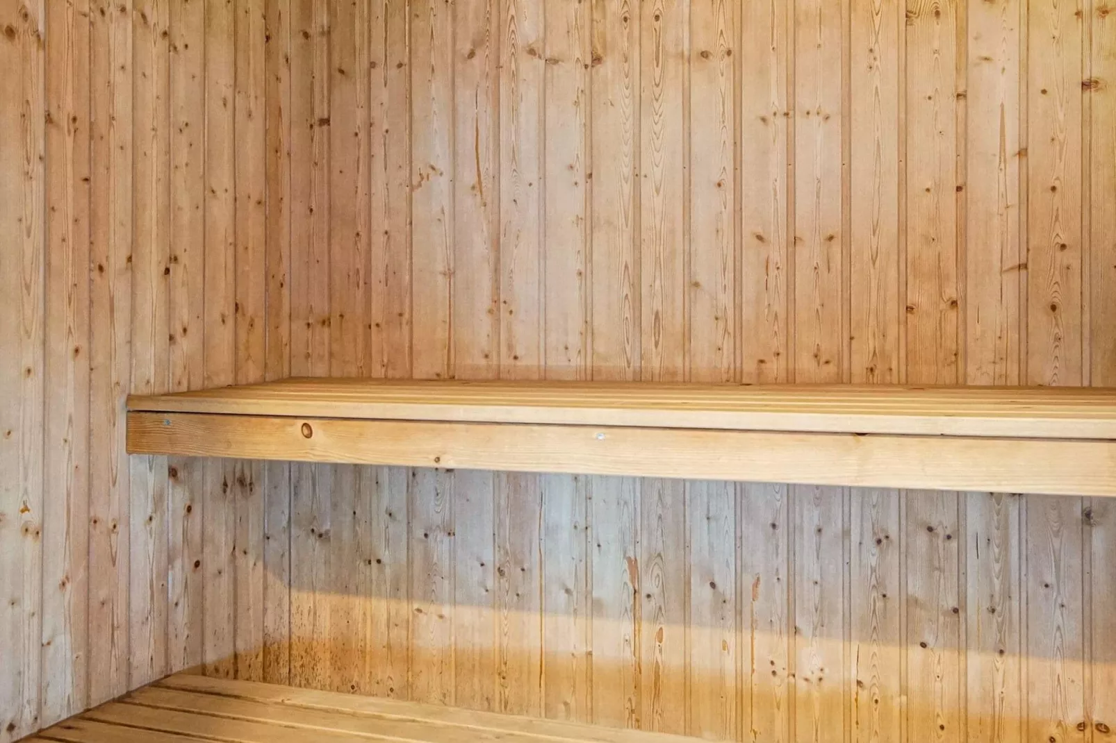 14 persoons vakantie huis in Nexø-Sauna