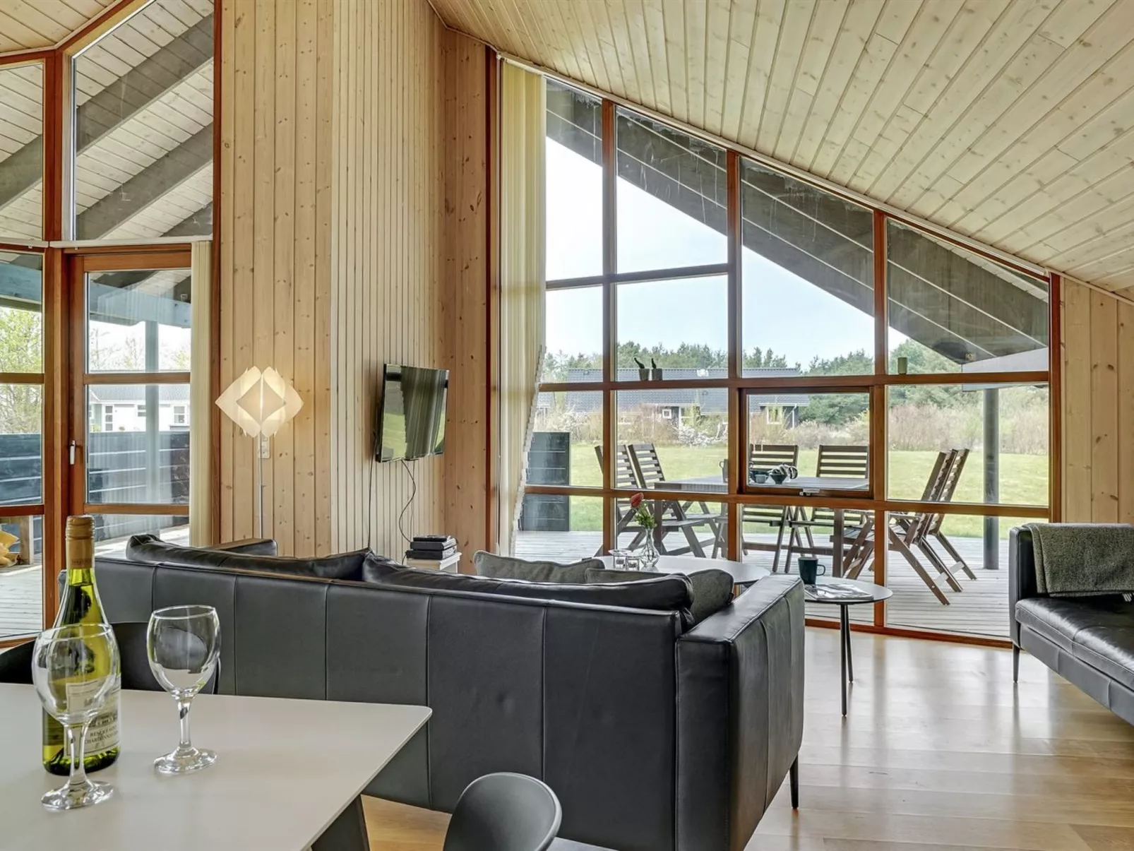 "Harri" - 850m from the sea-Binnen
