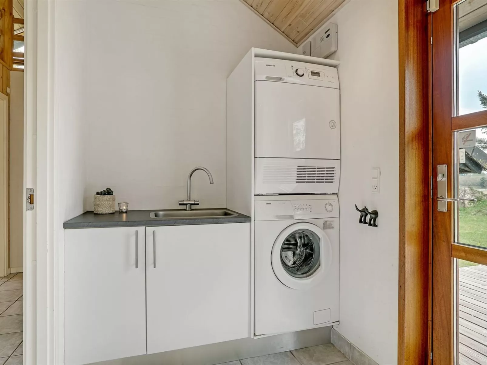 "Harri" - 850m from the sea-Buiten