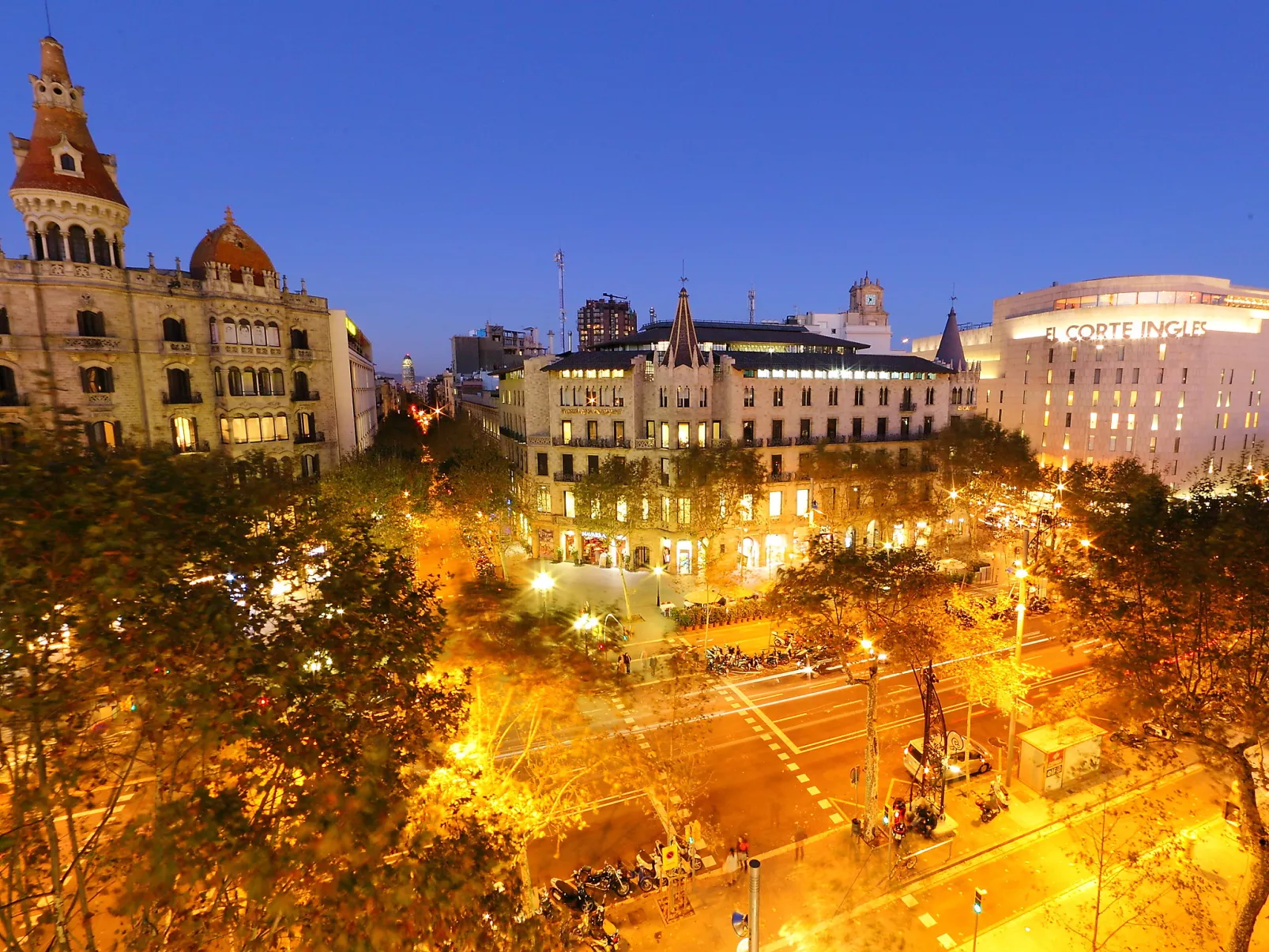 Plaza de Catalunya - Pso. de Gracia-Binnen