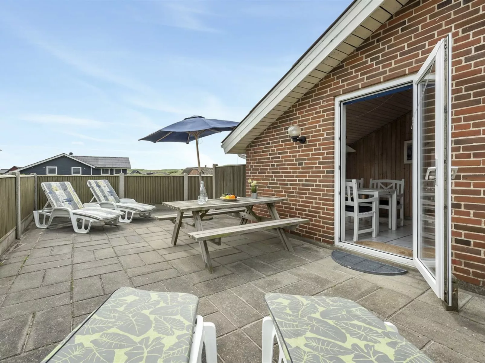 "Elnur" - 100m from the sea-Buiten