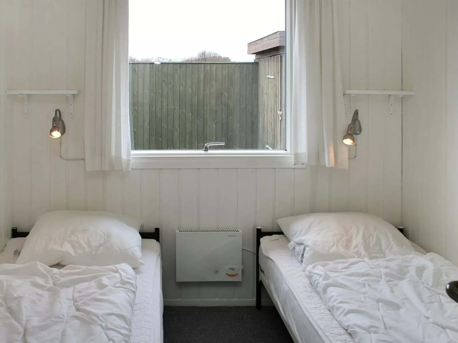 "Lonneke" - all inclusive - 1.2km from the sea-Binnen