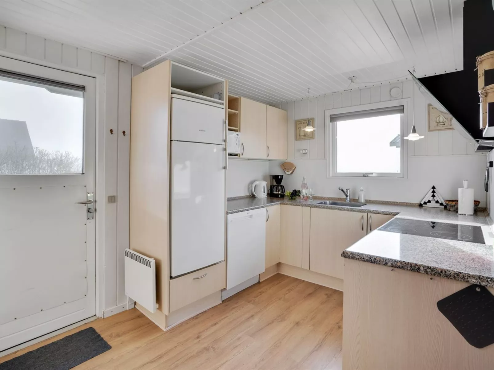 "Lill" - 50m from the sea-Binnen