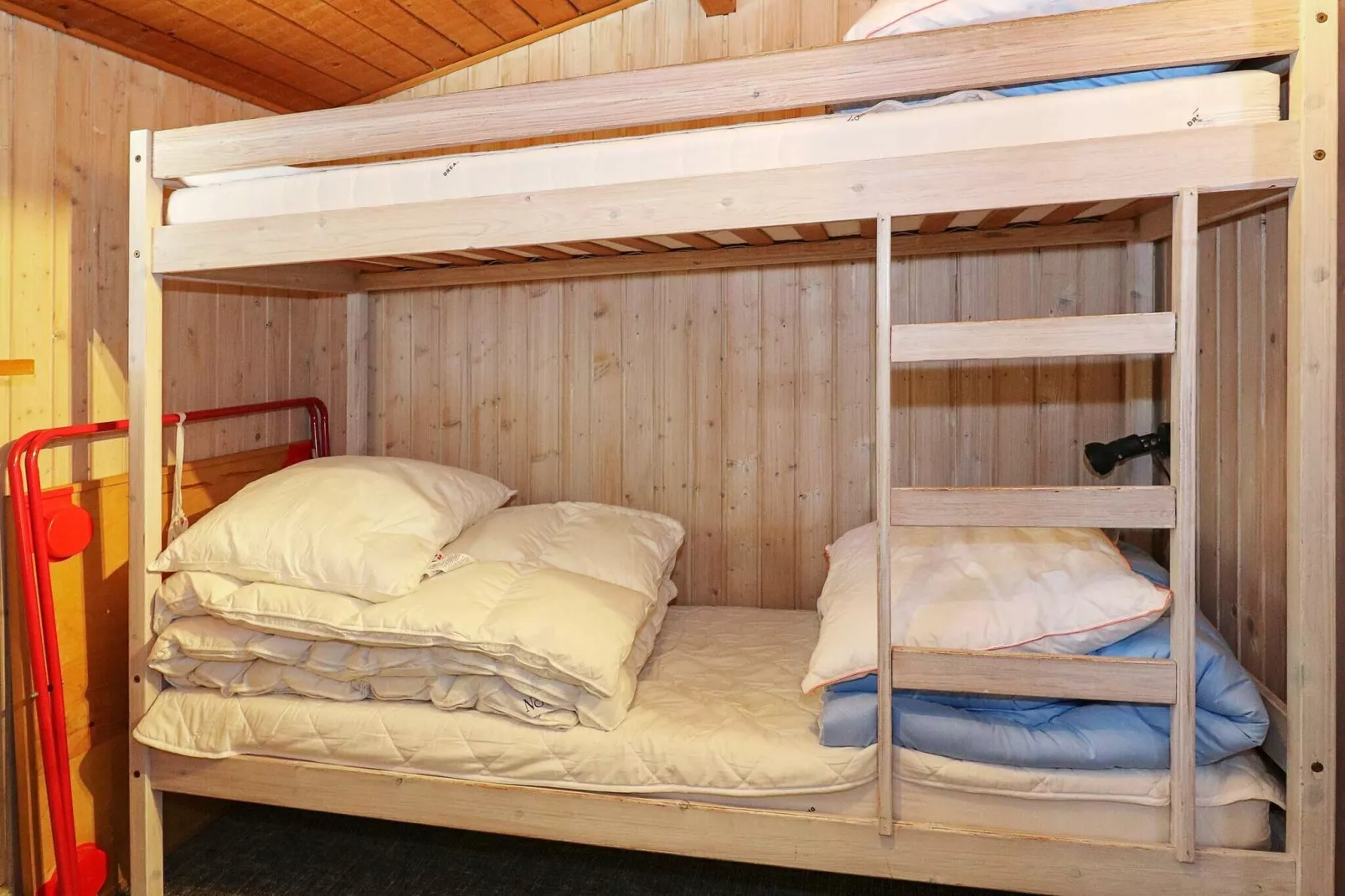 Heerlijk vakantiehuis in Hadsund met een houtkachel-Binnen