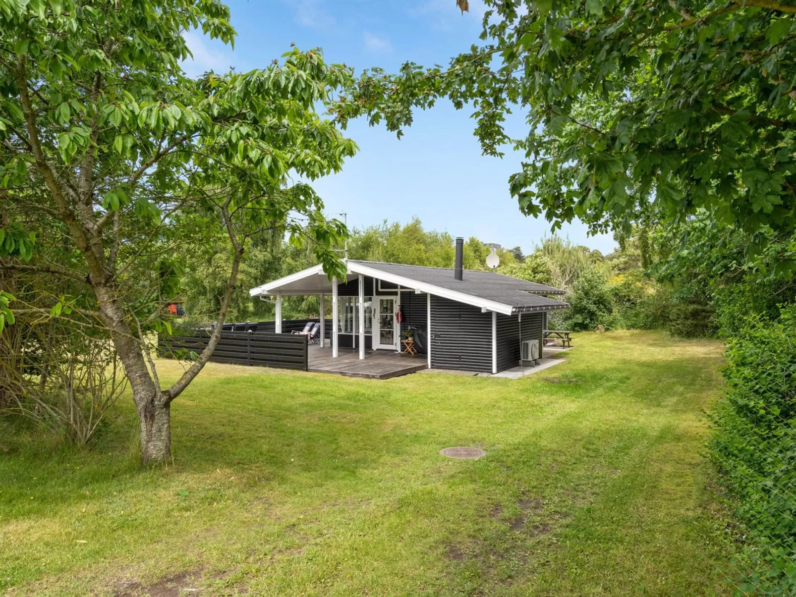 "Morten" - 500m from the sea-Buiten