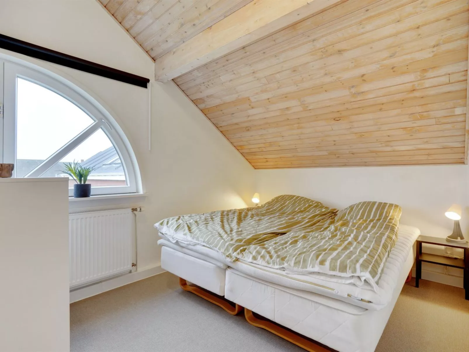 "Paula" - 2.3km from the sea-Binnen