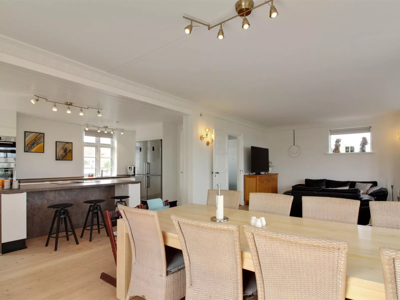 "Kosara" - 50m from the sea-Binnen