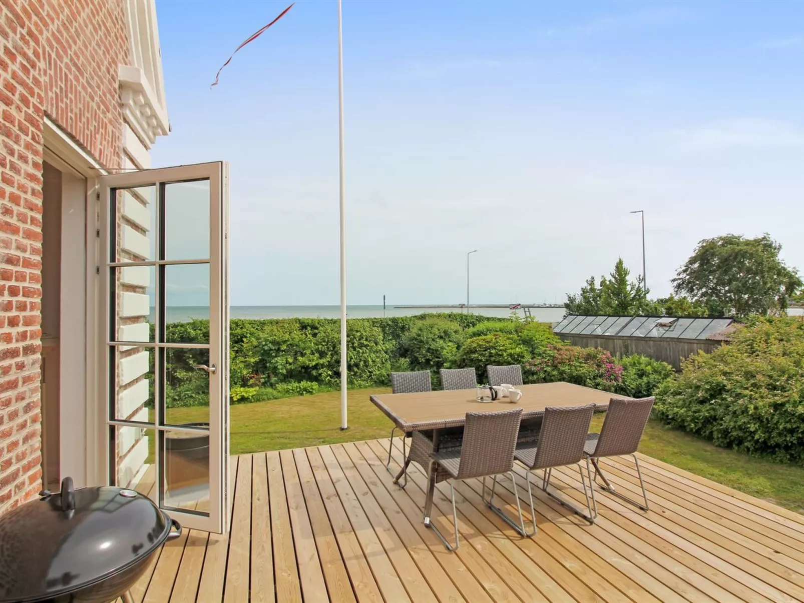 "Kosara" - 50m from the sea-Buiten