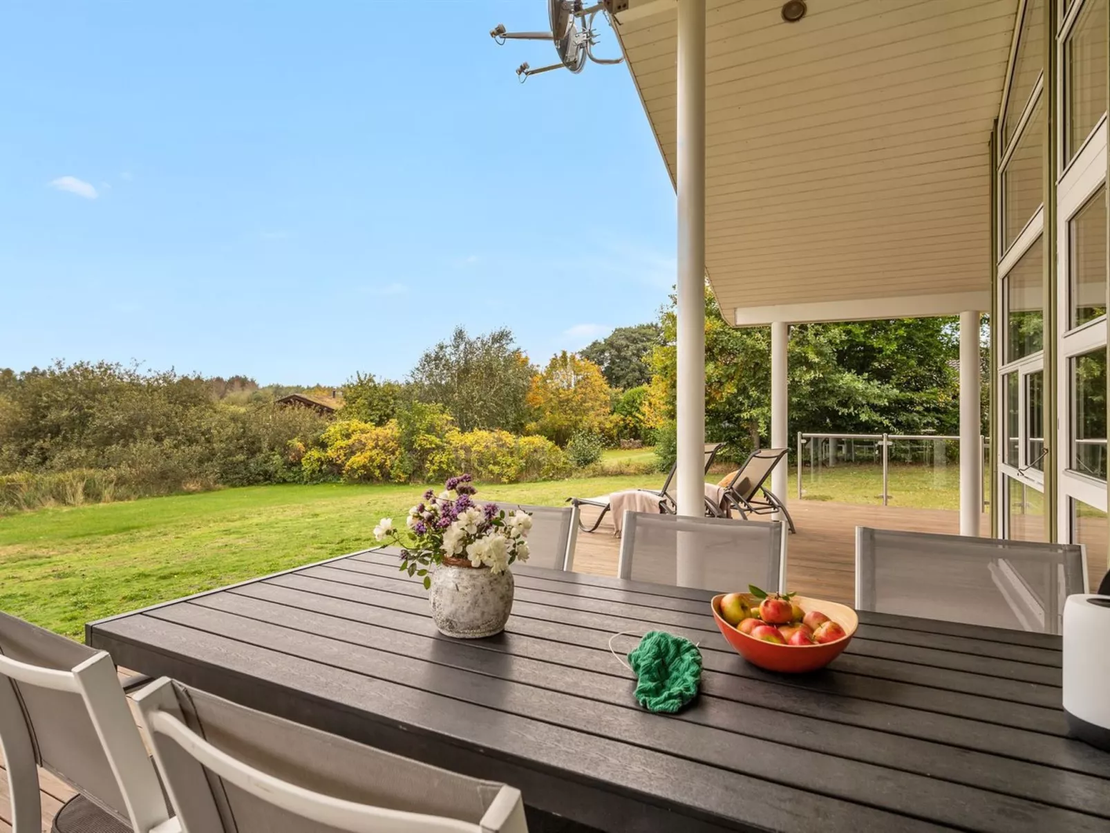 "Henninge" - 300m from the sea-Buiten