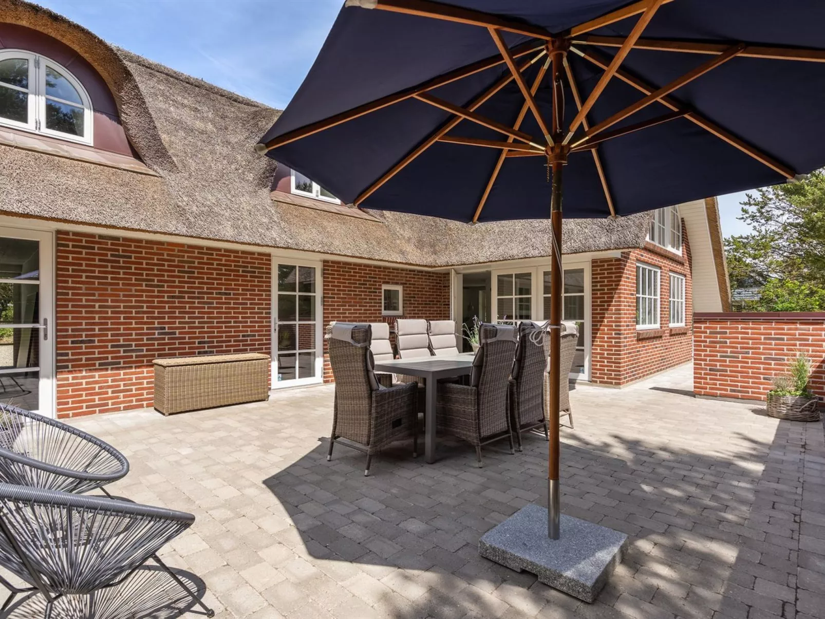 "Sholeh" - 2.5km from the sea in Western Jutland-Buiten
