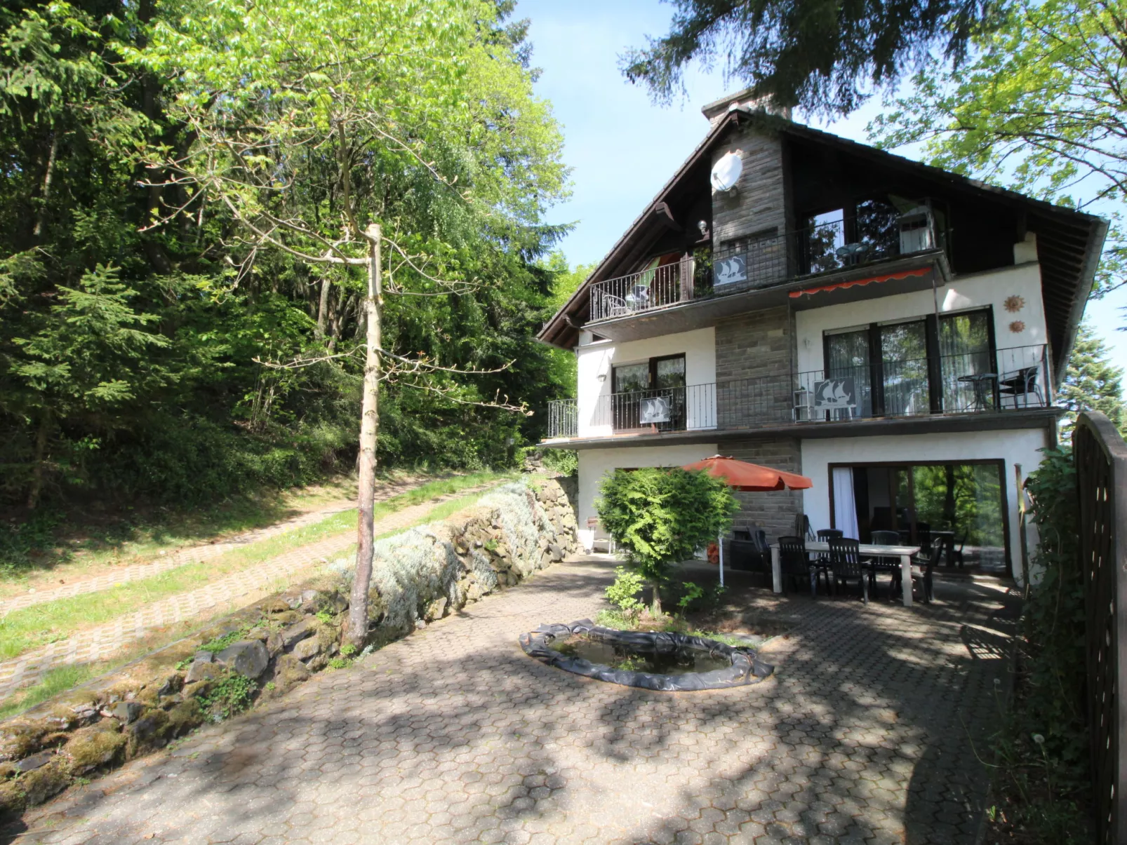 Eifelnatur (Haus 1)-Buiten