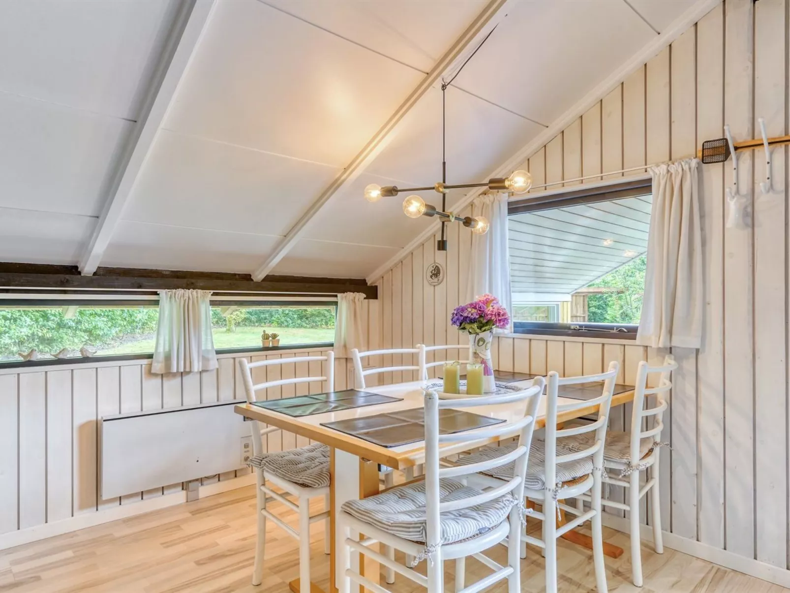 "Hannelise" - 30km from the sea-Binnen