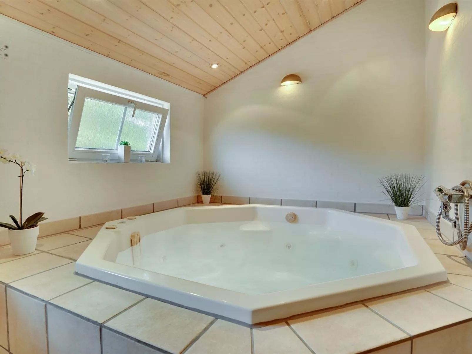 "Tule" - 1.2km from the sea-Binnen