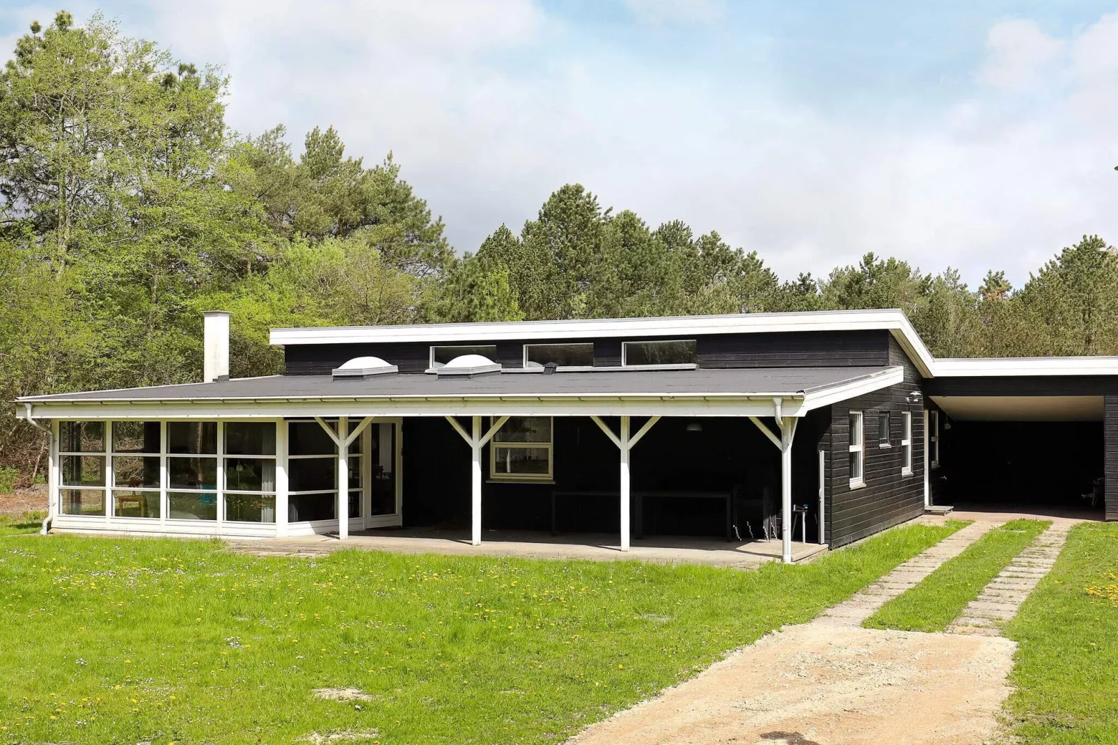 Prachtig vakantiehuis in Hals met zwembad-Buitenlucht