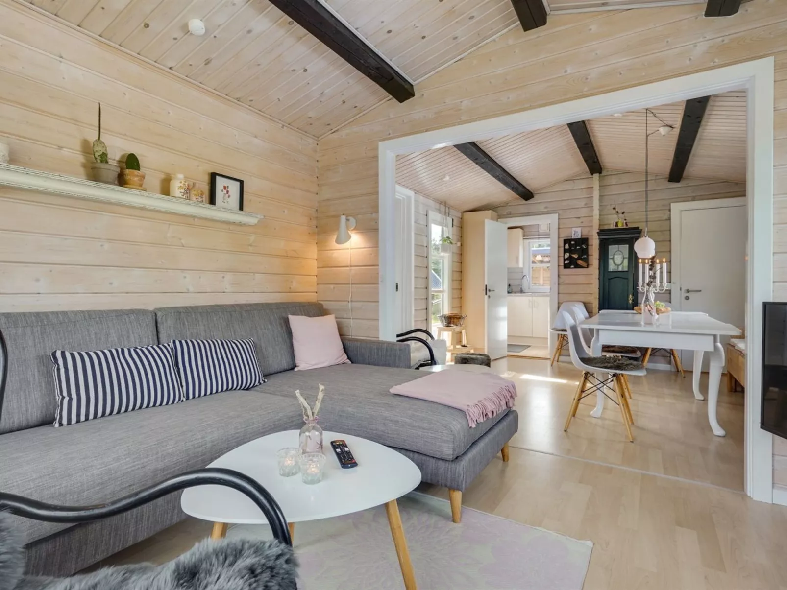 "Botwith" - 400m from the sea-Binnen