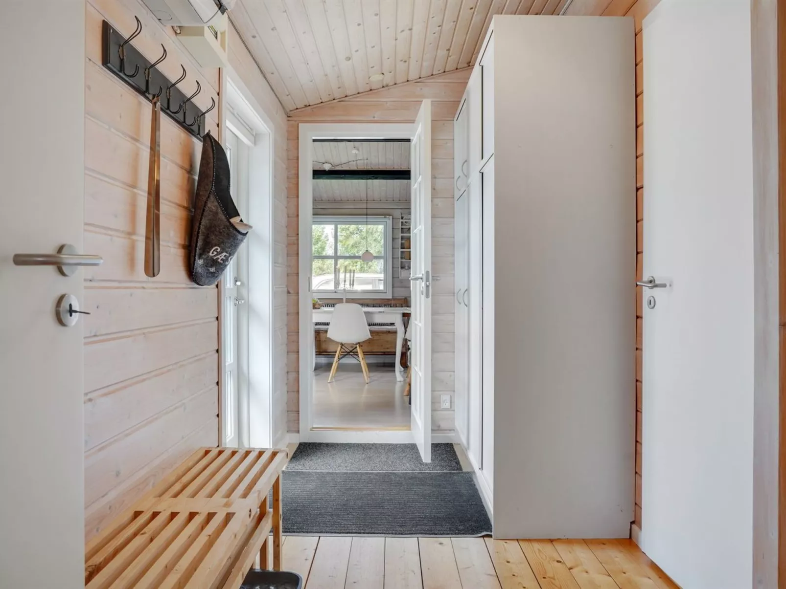 "Botwith" - 400m from the sea-Binnen