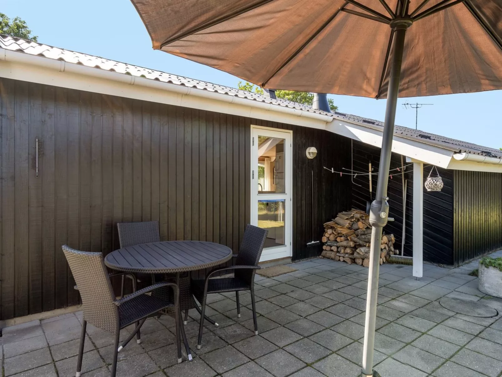 "Amaya" - 480m from the sea in NE Jutland-Buiten